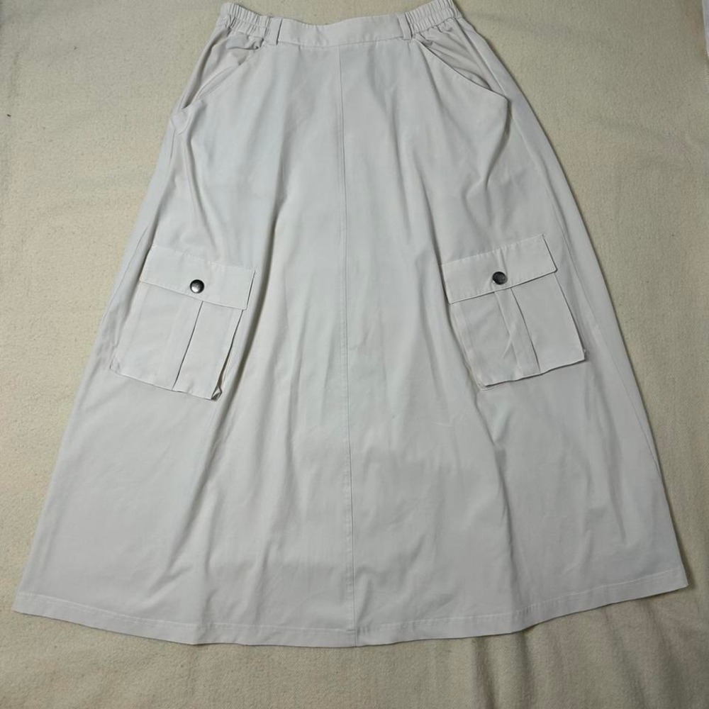 Open‎ Edit lightweight white midi skirt with pockets medium